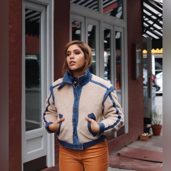 Veronica Beard POTTER CROPPED DENIM-TRIM SHERPA JACKET IN OATMEAL - Picture 1 of 6